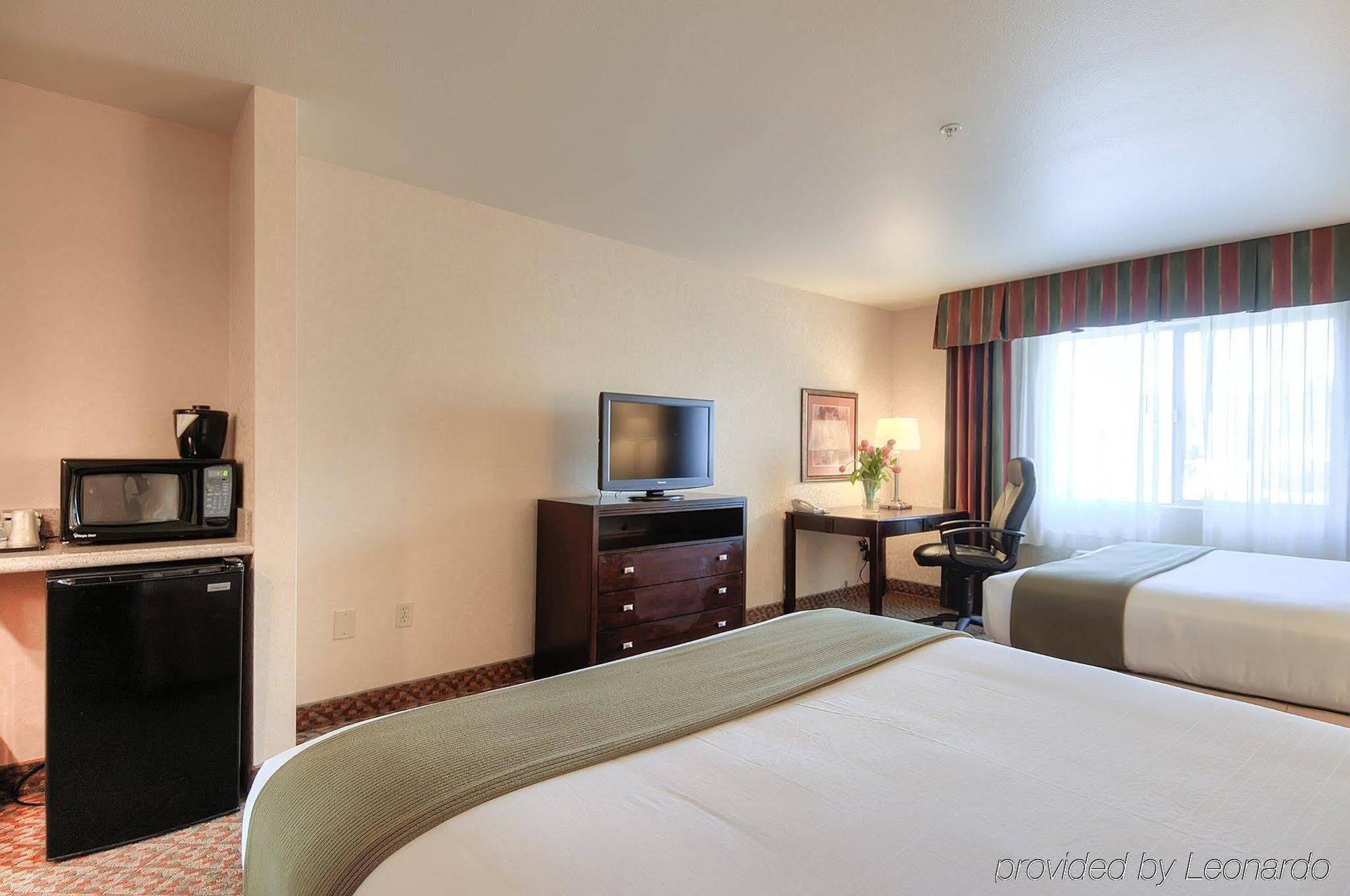 Holiday Inn Express Temecula, An Ihg Hotel Room photo